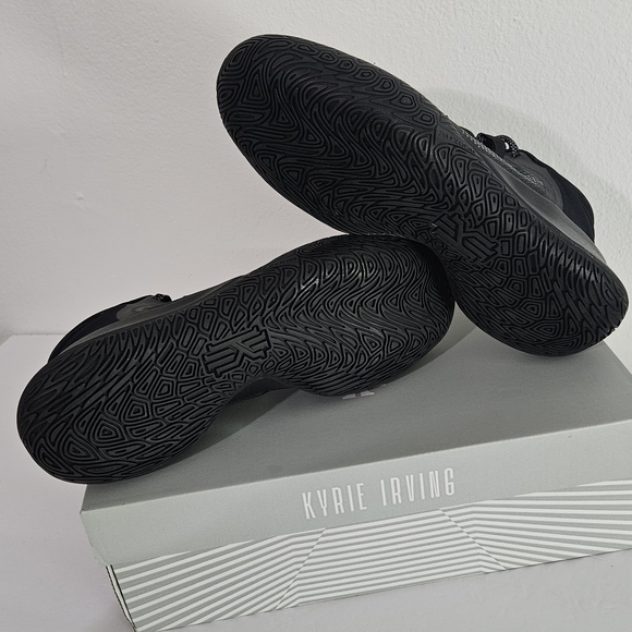 Nike Kyrie Flytrap 5 V Black Men Shoes Cz4100 004 NWB SIZE 7.5 - Picture 8 of 12